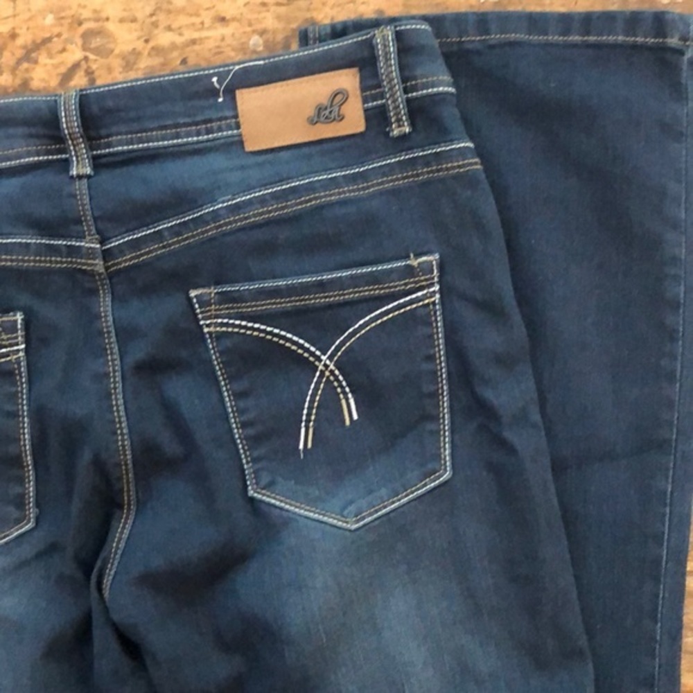 Lola Jeans - Picture 2 of 5